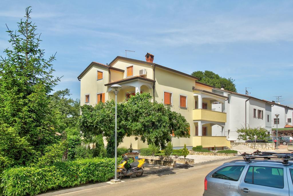 Apartments Vera Umag Extérieur photo