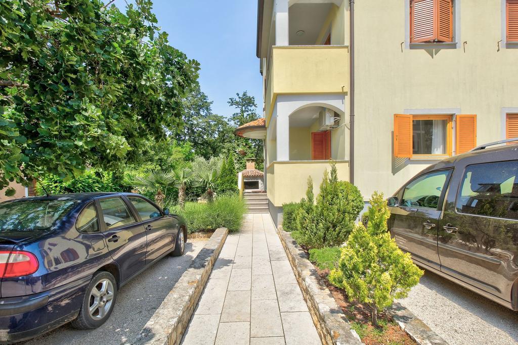 Apartments Vera Umag Extérieur photo