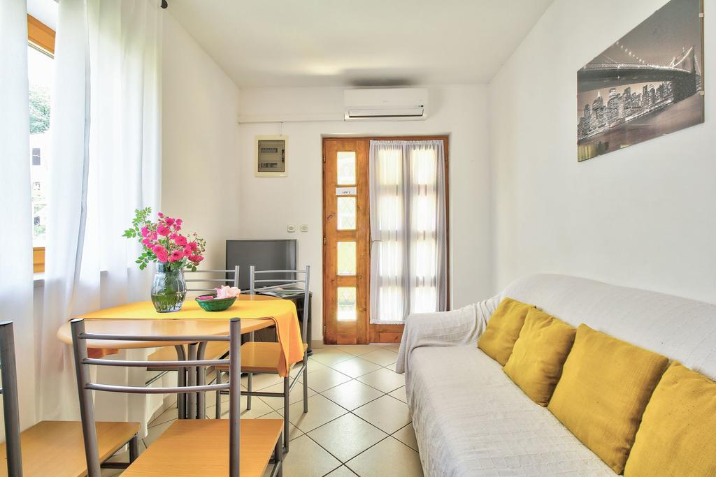 Apartments Vera Umag Extérieur photo