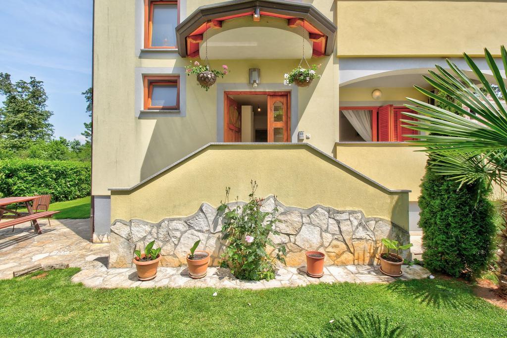 Apartments Vera Umag Extérieur photo